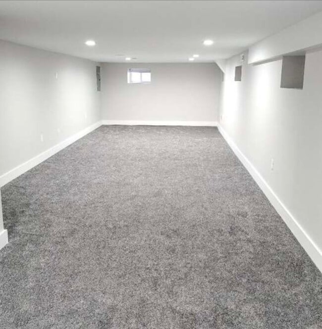 Building Photo - 5425 Catharine St