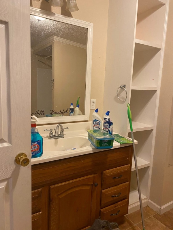 Building Photo - 34506 White Oak Dr