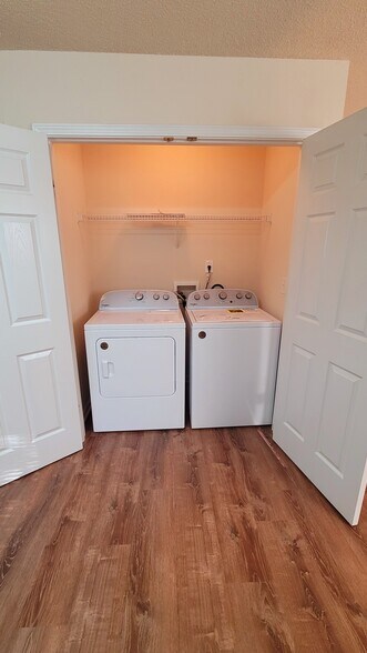 Building Photo - 521 Epris Ln