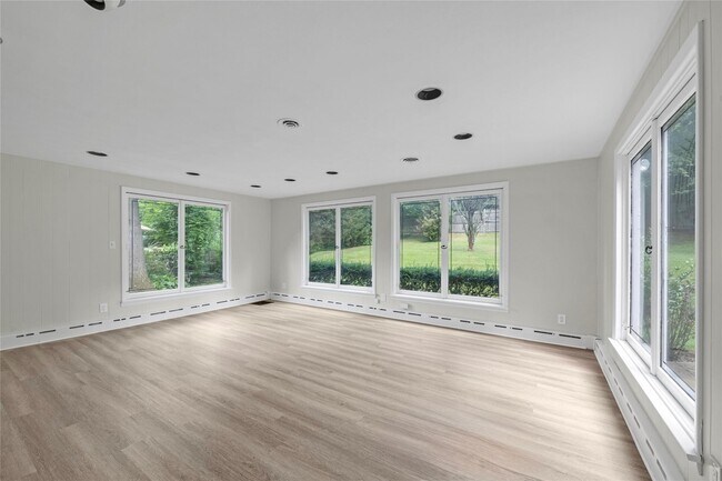 Building Photo - 137 Salem Rd