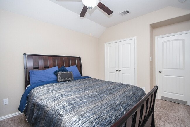 Building Photo - 20415 Kittredge Dr