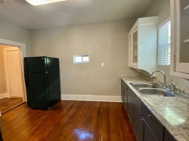 Building Photo - Highland Park adorable 2bd/1ba home AVAILABLE NOW!