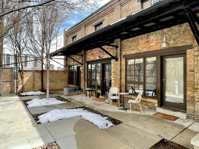 Building Photo - Urban Condo at The Pierpont Lofts!