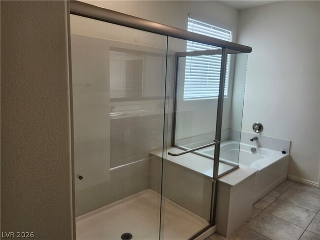 Building Photo - 853 Haven Oaks Pl