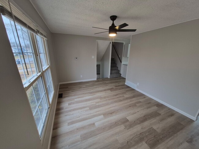 Building Photo - 2345 Teakwood Manor Dr