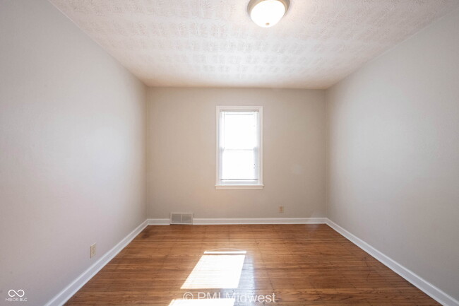 Building Photo - 1716 E 46th St