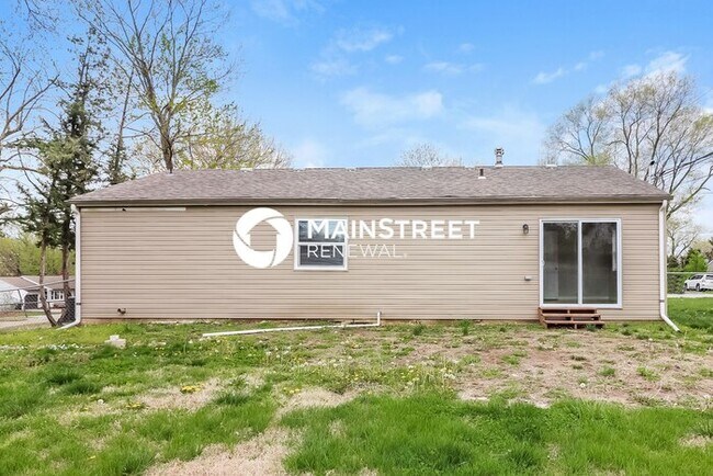 Building Photo - 3 Bedroom Pet-Friendly Home in Belton, MO with Main Street Renewal