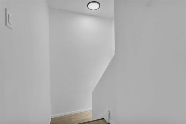 Building Photo - 2727 Leslie St