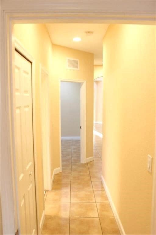 Building Photo - 10670 Old Hammock Wy