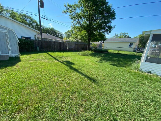 Building Photo - Charming 3-Bed, 2-Bath Home in North Fargo