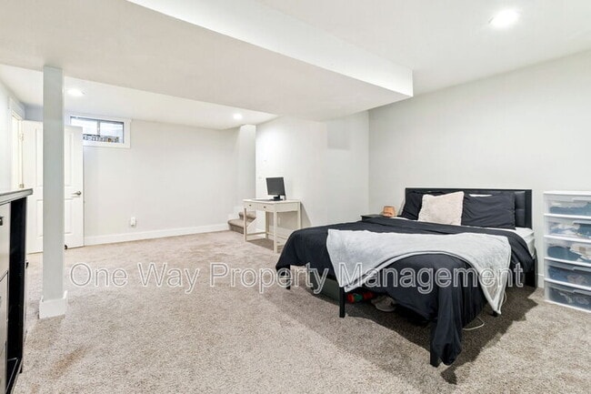 Building Photo - 918 Woodbine Dr