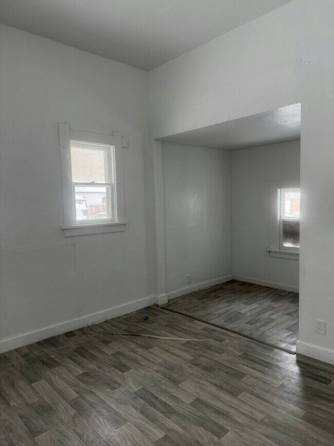 Building Photo - 2618 Collingwood Blvd