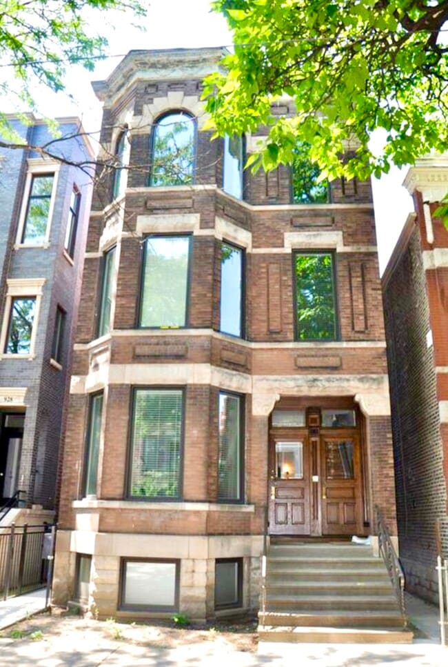 Building Photo - 930 N Wolcott Ave