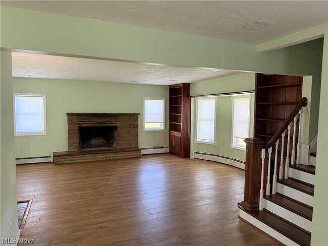 Building Photo - 145 State Rd