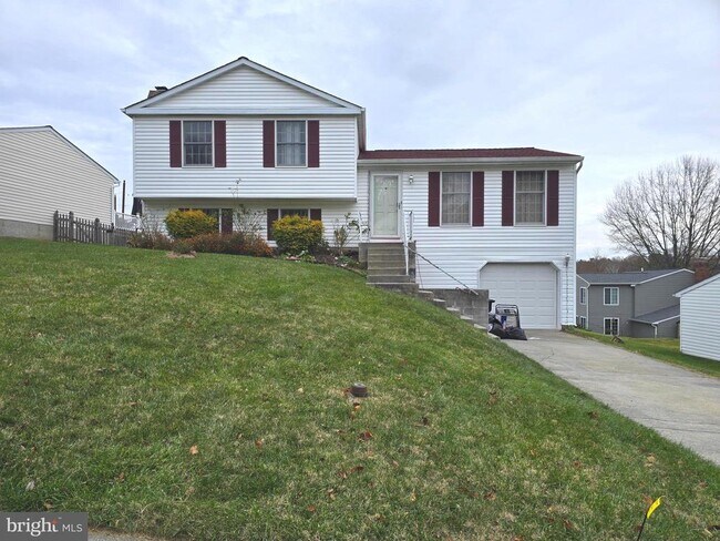 Building Photo - 9503 Hallhurst Rd