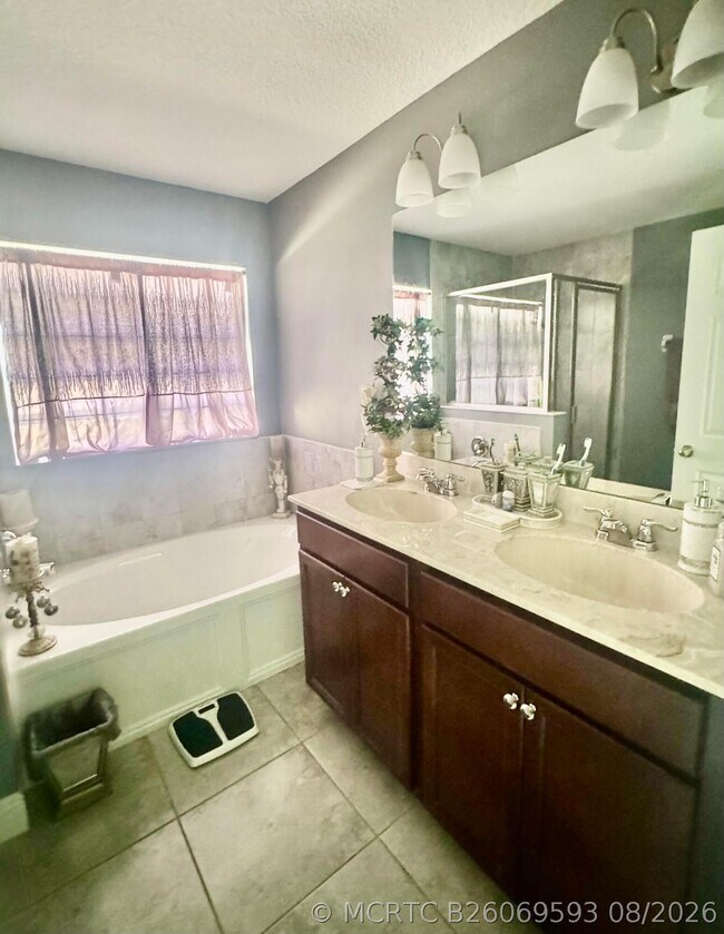 Building Photo - 9621 Rainwood Court