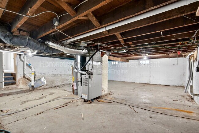 Building Photo - 7135 Woodrow Ave