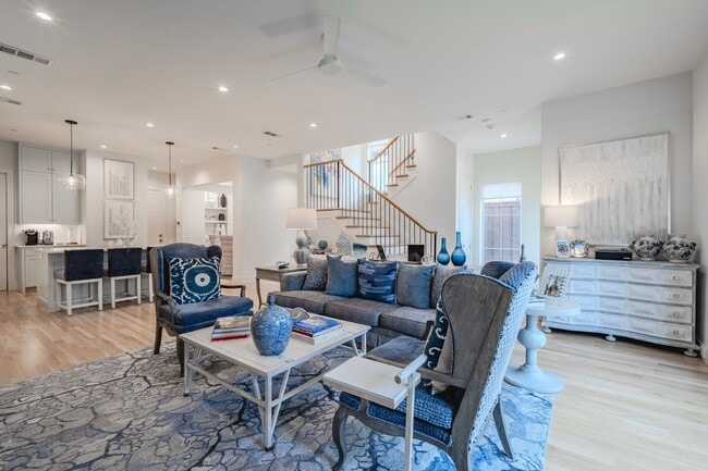 Building Photo - 4551 Fairway Ave