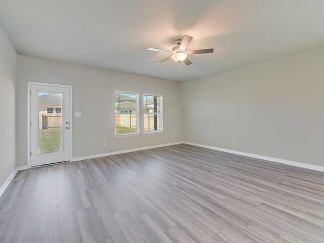 Building Photo - 109 Capella Wy