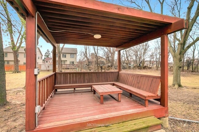 Building Photo - 1663 Liberty St