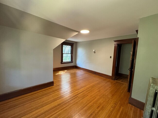 Building Photo - 6 Everit St