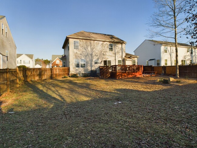 Building Photo - 6431 Kings Crest Ct