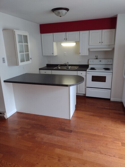Building Photo - 303 Talmadge St