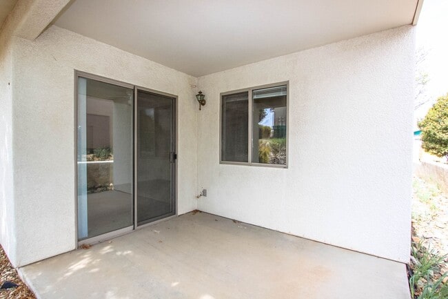 Building Photo - 8135 E Ashley Dr