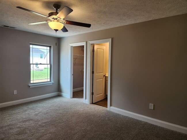Building Photo - 2853 Vly Farms Dr