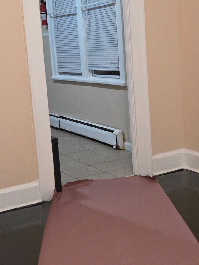 Building Photo - 24 Valley St