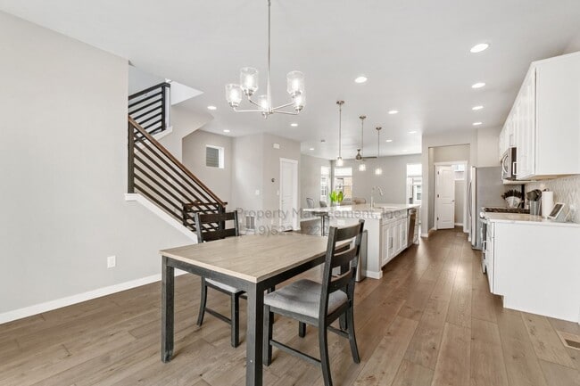 Building Photo - Stunning 3 Bedroom House in Hannah Ridge