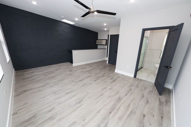 Building Photo - 3565 Kensington Ave