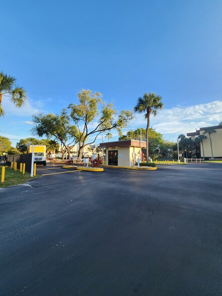 Building Photo - 3341 NW 47th Ter