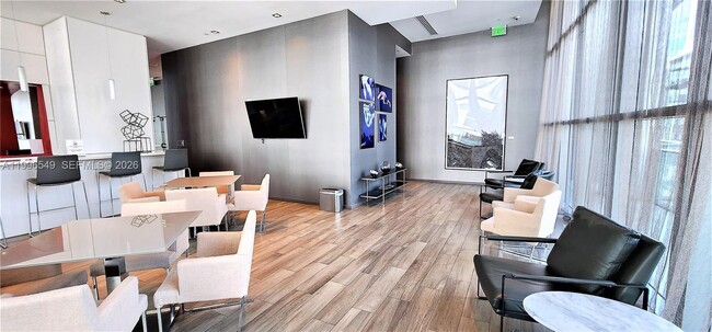 Building Photo - 1100 S Miami Ave