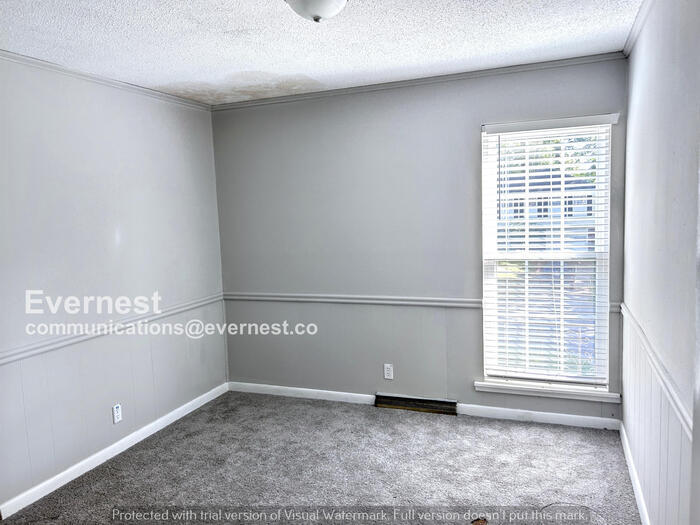 Building Photo - 2902 Tall Tree Ln