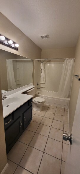 Building Photo - 1567 W Javelina Ave
