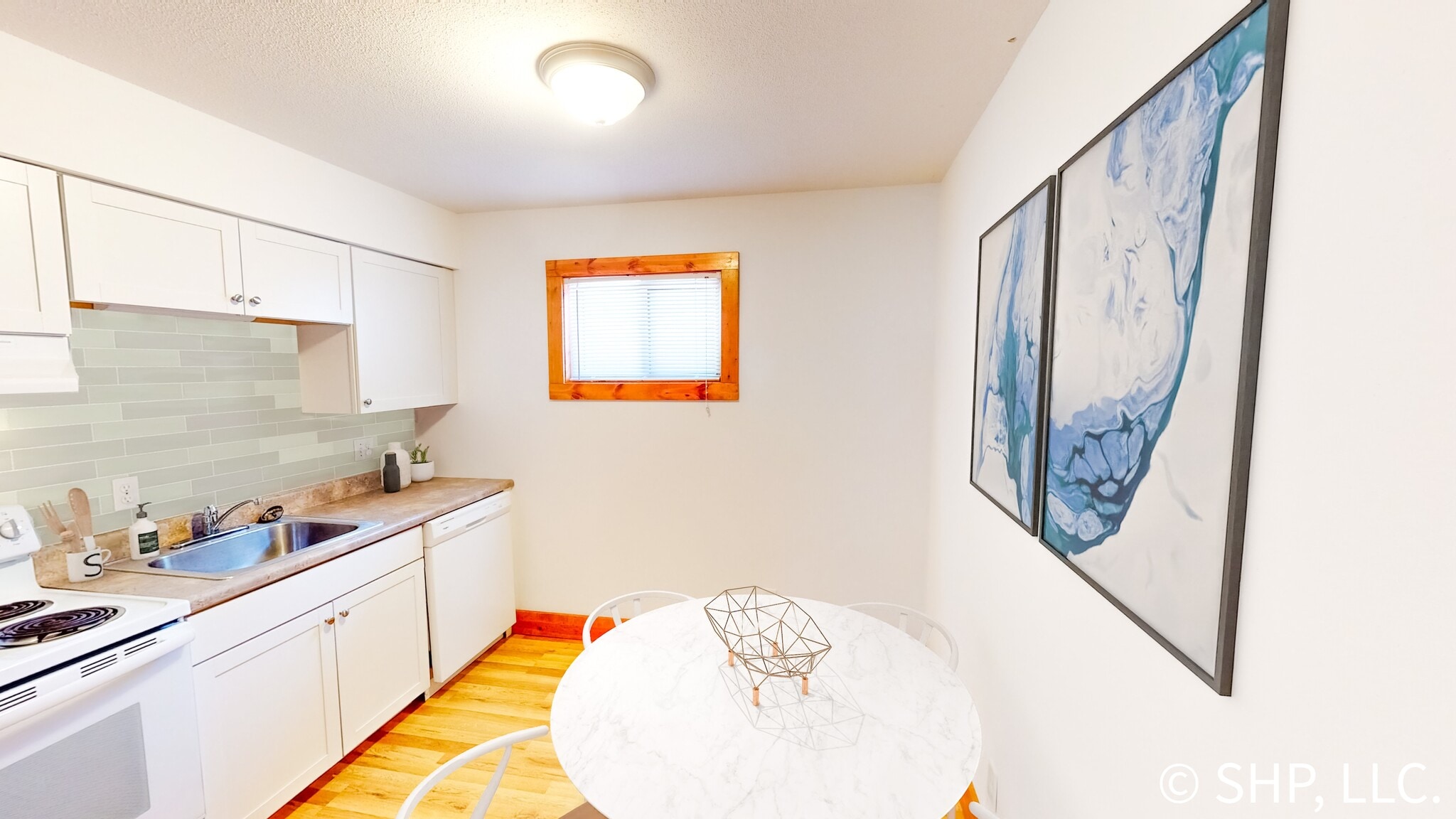 KITCHEN - 1217 W Washington St