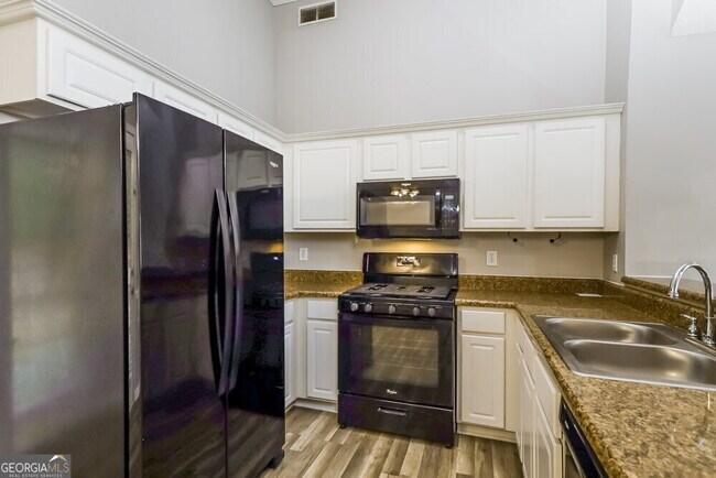 Building Photo - 130 Stoney Brook Way