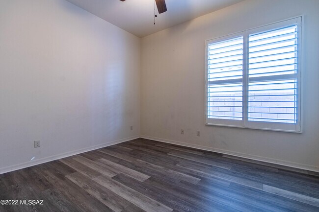 Building Photo - 11877 N Mesquite Hollow Dr