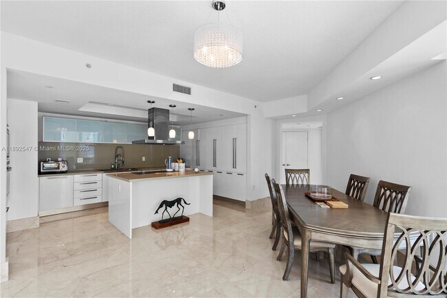 Building Photo - 200 Sunny Isles Blvd