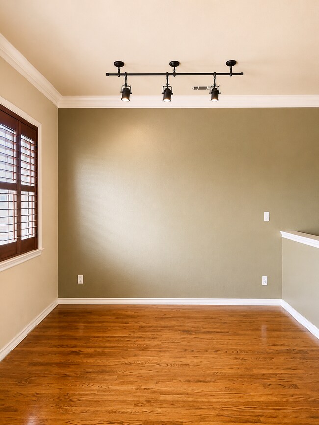 Building Photo - 6052 Portrush Dr