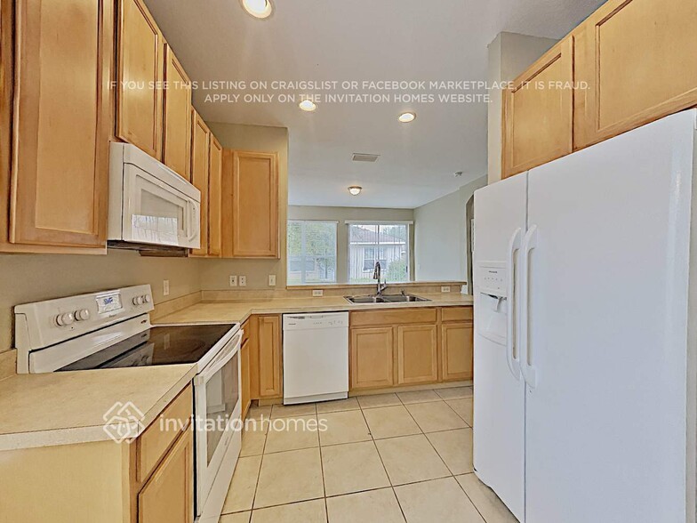 Building Photo - 10340 Avelar Ridge Dr