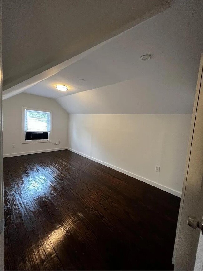 Building Photo - 2034 Nashville Ct