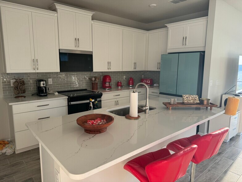 Kitchen - 10288 Bonavie Cove Dr