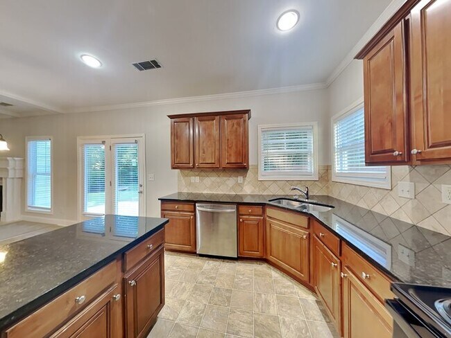 Building Photo - 1342 Thomas Daniel Way