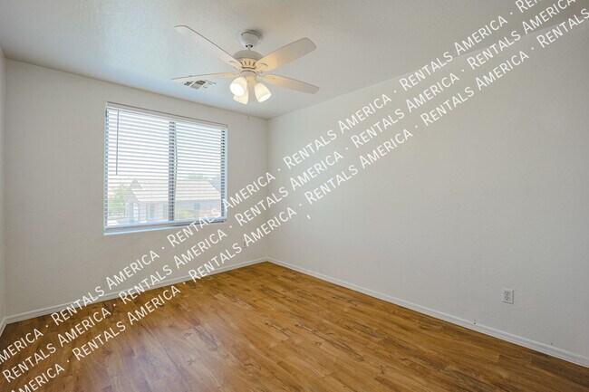 Building Photo - 3218 N 127th Ln