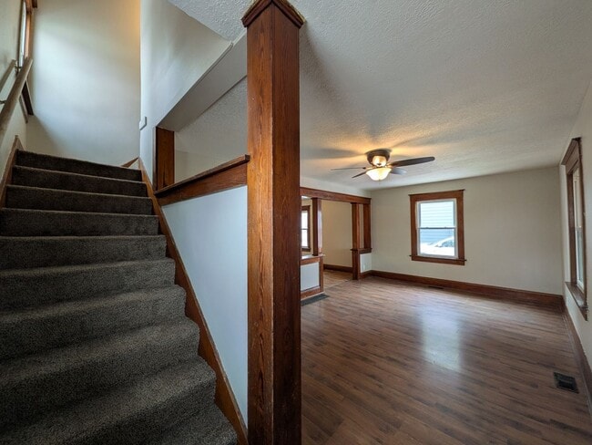 Building Photo - Large 4 Bedroom Home with Garage, Deck, & Fence!