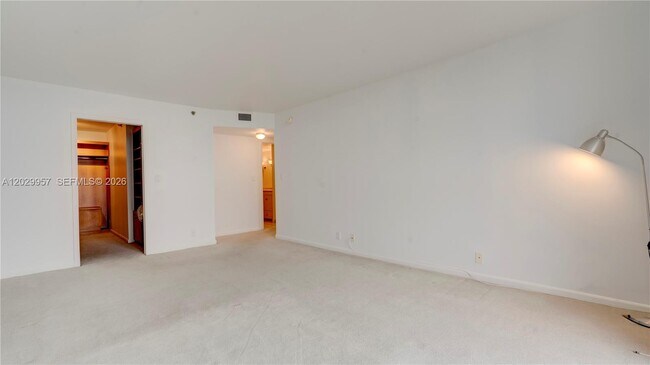 Building Photo - 4000 Towerside Terrace