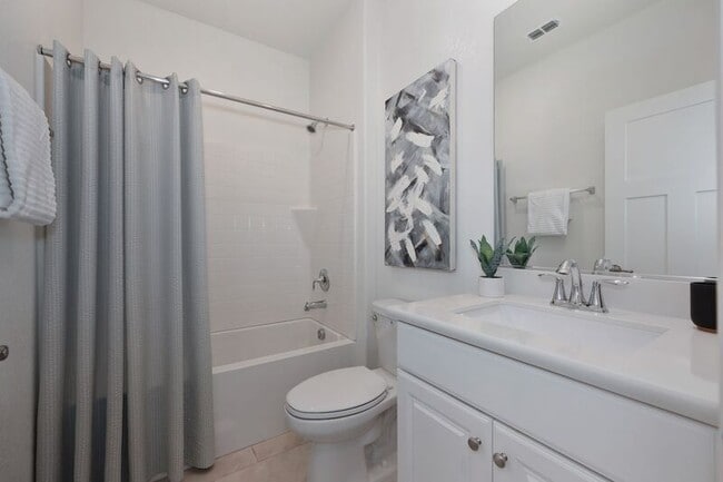 Building Photo - 1588 Parkside Way