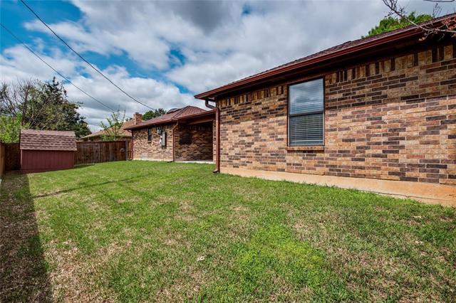 Building Photo - 8966 Hialeah Cir S